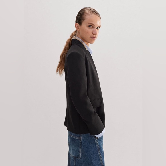 ME+EM Textured Tailoring Collarless Blazer
Textured Tailoring Fabric - Picture 6 of 10